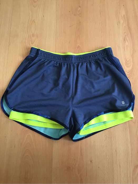 calções desportivos da Decathlon