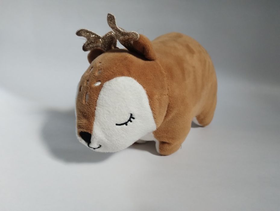 Pluszak jeleń (nieduży)