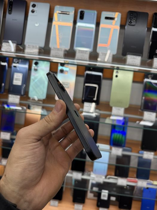 iPhone 15 128gb акб 90% Neverlock