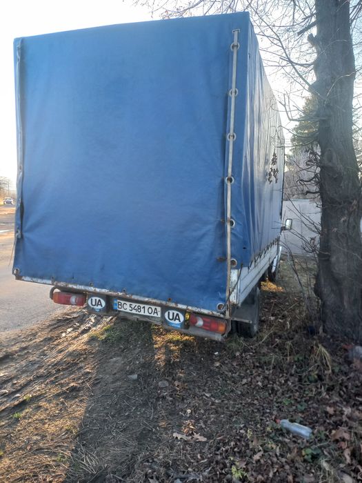 Продам бус потребує зварки