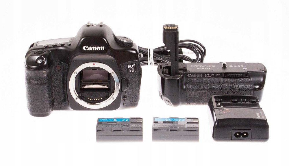 Aparat Canon 5d classic (mk1) + grip  BG-E4 + 3 baterie