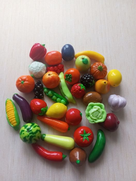 Мініатюрні овочі, фрукти з полімерної глини /розвиваючі ігри