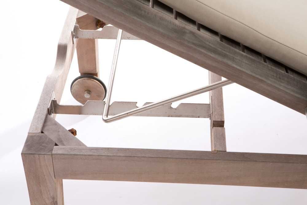 Espreguiçadeira madeira Teka c/ colchão