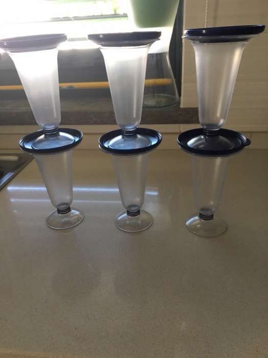 6 copos sobremesa Tupperware