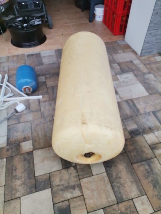 Zbiornik cwu 150l wiszacy z uchwytani grzalka 2000 wat