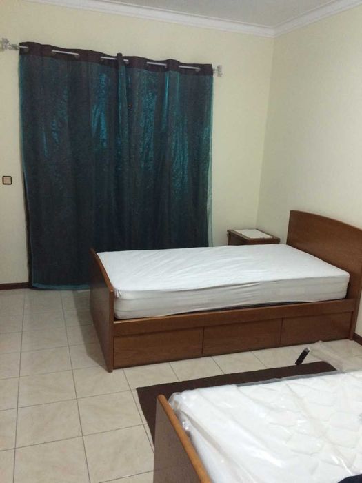 Quarto rapariga estudante Coimbra, Vale das Flores