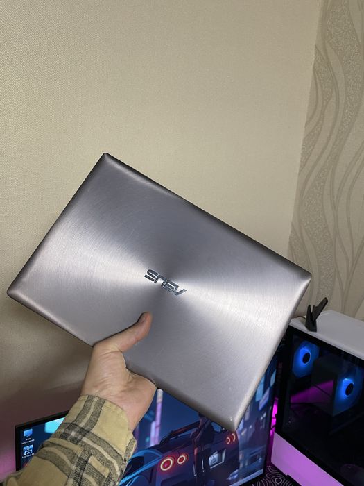 ASUS UltraBook Metal 14" i5 | 8GB | SSD l