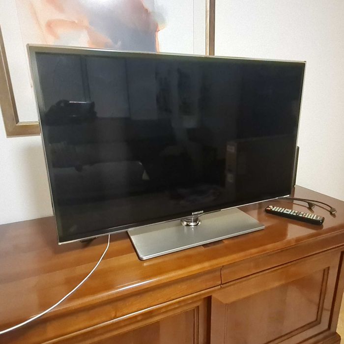 Televisão Samsung 40’’ LED Full HD – Base Rotativa – Como Nova