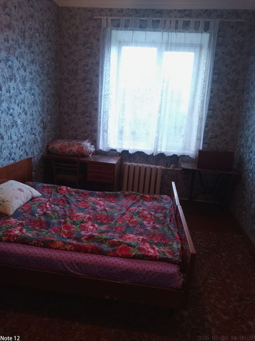 Сдам 2 КВ.по пр.Соборный (ост.пл.Запорожская)2/4.10000грн