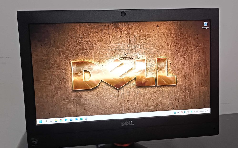 Dell Optiplex All In One 3050 Ecrã 19.5 Full HD i5/12GB RAM/NVME+HDD