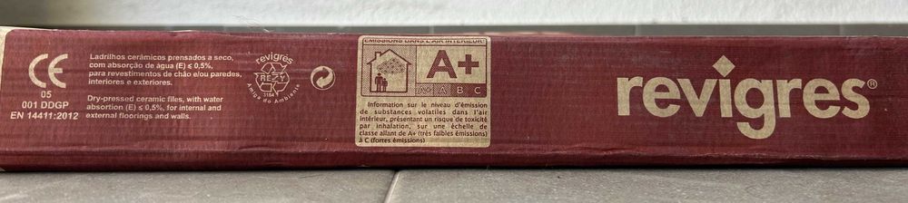 Chão de cozinha, casa de banho, corredor - 8 caixas