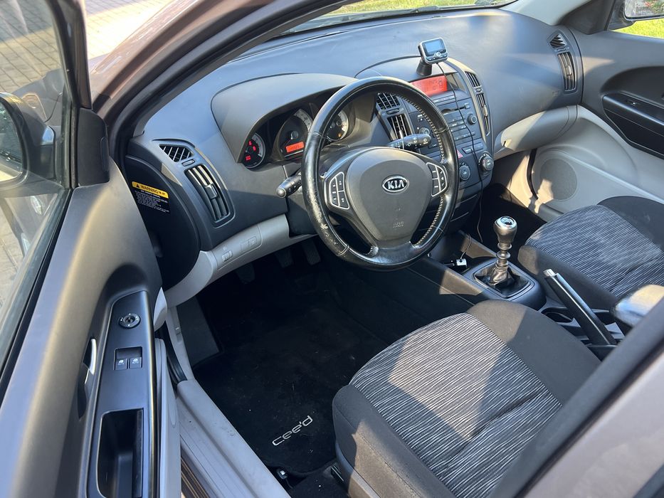 Kia Ceed 1.4  Super Stan