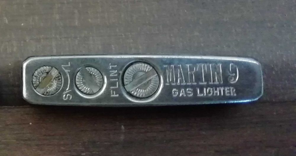 Banco de Angola e Comp Seguros União-Grandes Isqueiros publicitários