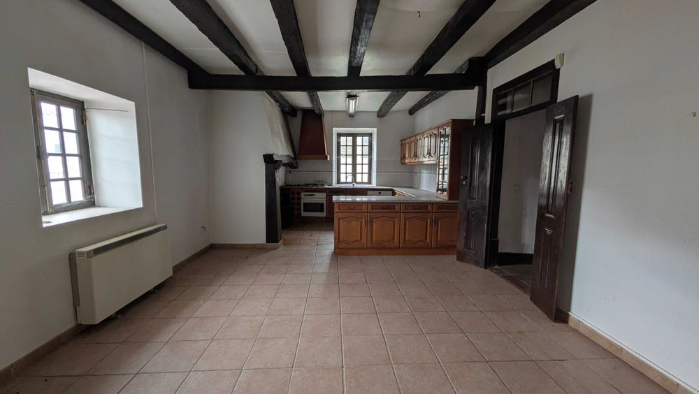 Moradia T5 em Verride com logradouro e churrasqueira - Oportunidade em Montemor-o-Velho