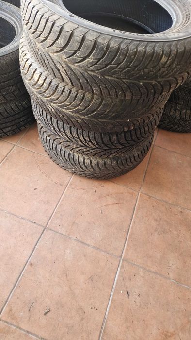 Vendo vários pneus em excelente estado