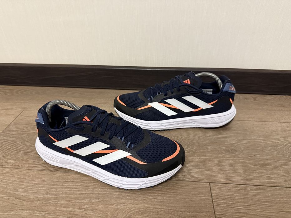 Кросівки Adidas 43-44 розмір: 870 грн. - Кроссовки для города