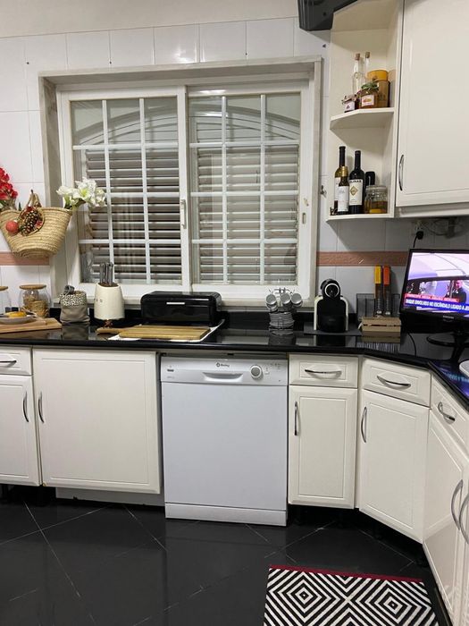 Cozinha com/sem bancada de pedra