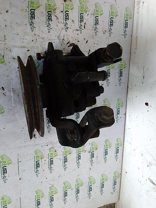 Bomba de direção NISSAN Terrano II (R20)