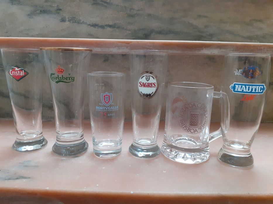 Copos e canecas de cerveja