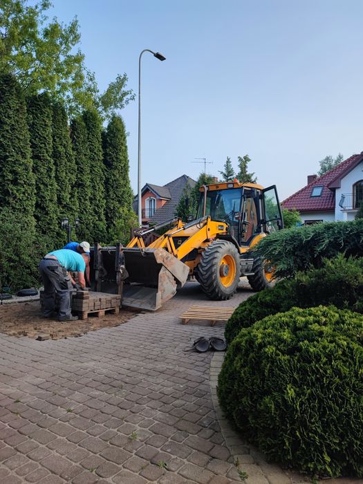 Uslugi koparko-ladowarką wykopy