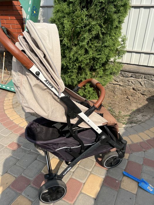 Прогулянкова коляска Carrello astra