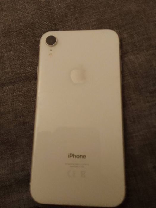 Sprzedam iPhone XR na części