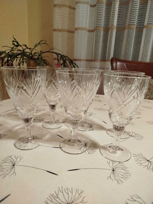 Кришталеві фужери рюмки