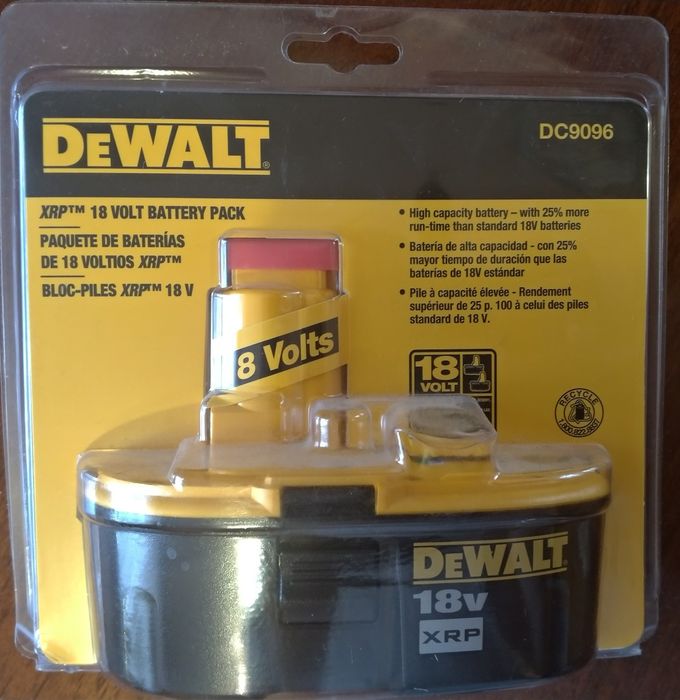 Батарея Dewalt original 18 Volt оригинальная.