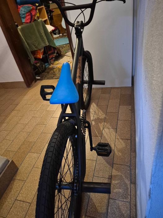 Bicicleta usada poucas vezes