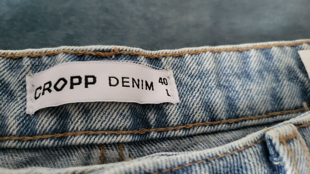NOWE Spodenki / Szorty Jeeansy Z Przetarciami ( Rozmiar 40 ) L Croop