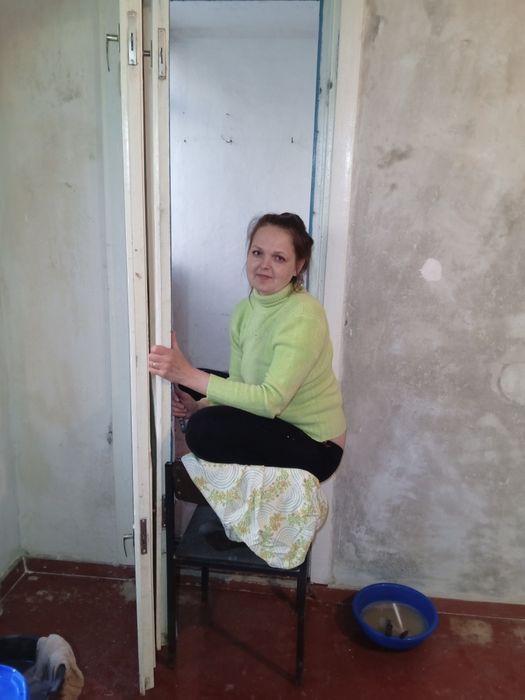 Прибирання квартир, будинку та прилеглої території ,вивіз сміття