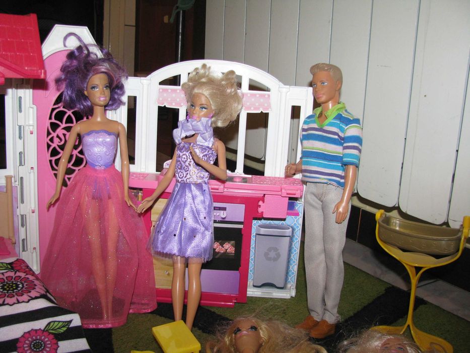 Domek Barbie plus lalki