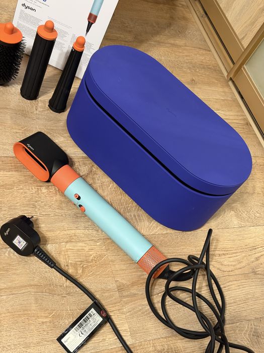 Продам Стайлер Dyson  оригінал