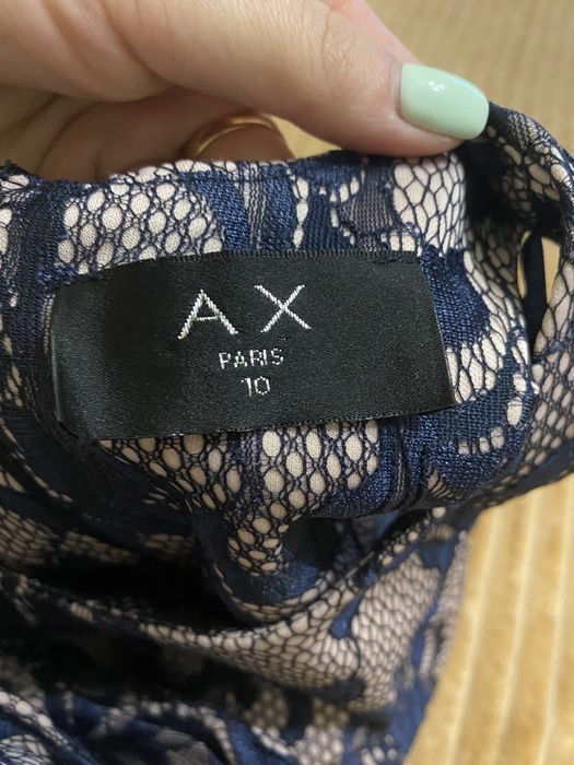 Кружевное платье миди