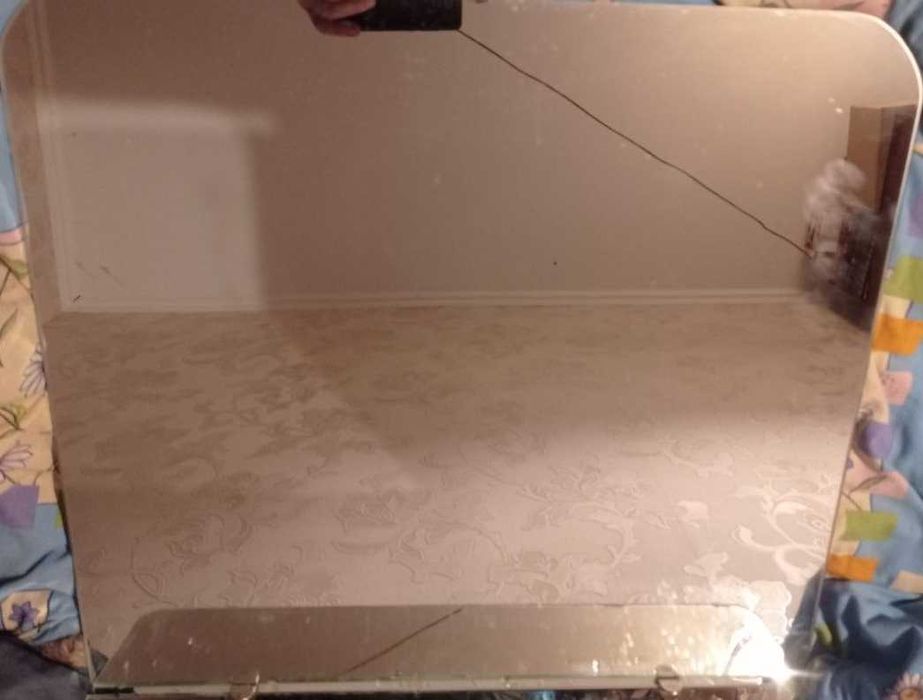 Дзеркало для ванної з поличкою  60х60 см.