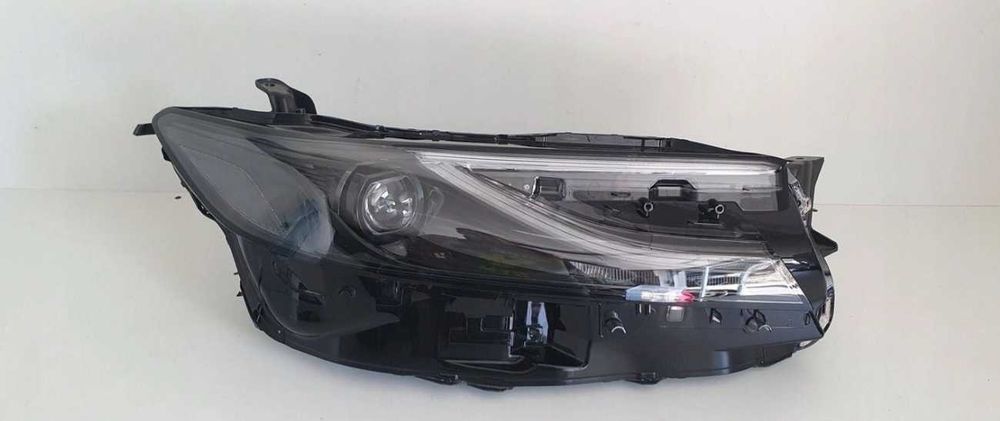 Передні фари Toyota Сamry XV80  (2024-2025)