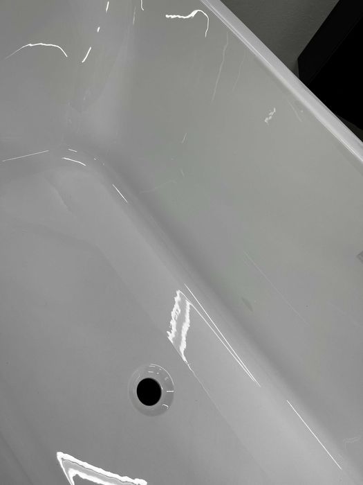 Wanna wolnostojąca akrylowa Roca Divine 180/80