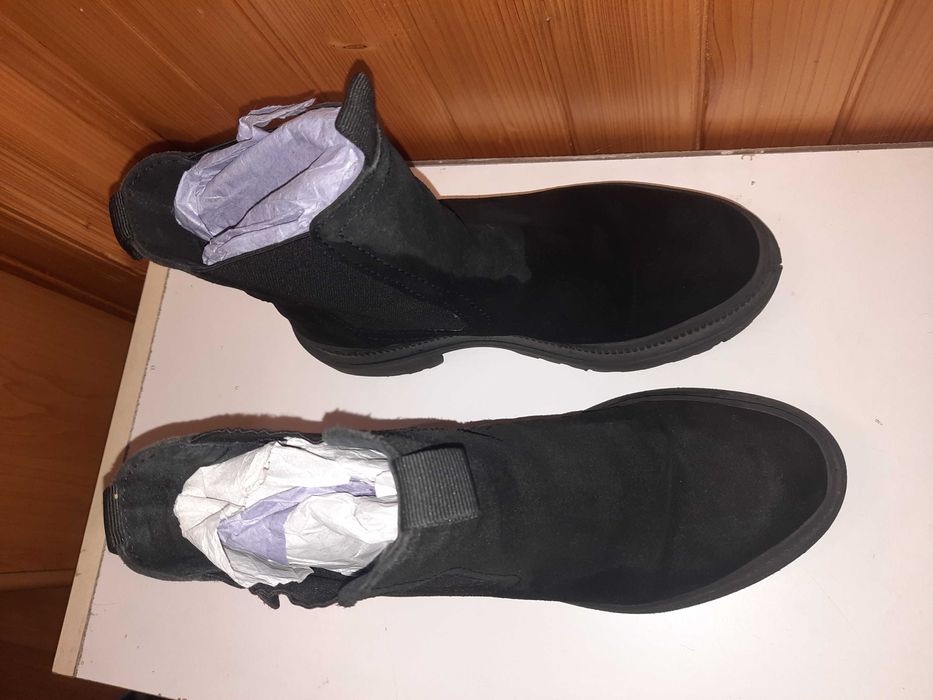 Buty damskie zimowe jesienne 3/4 Lasocki czarne zamszowe 36 ładne