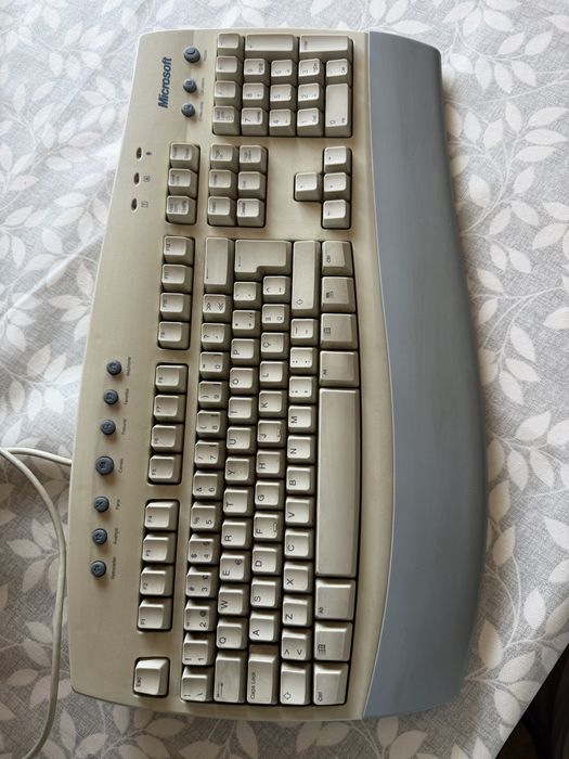 PC torre inSystems teclado Microsoft Oferta nero6
