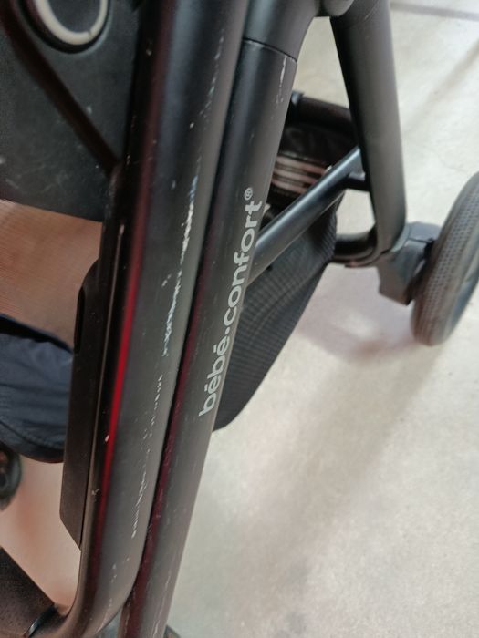 Carro de bebê confort