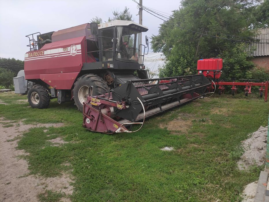 Зернозбиральний комбайн Полісся КЗС1812. Продам.