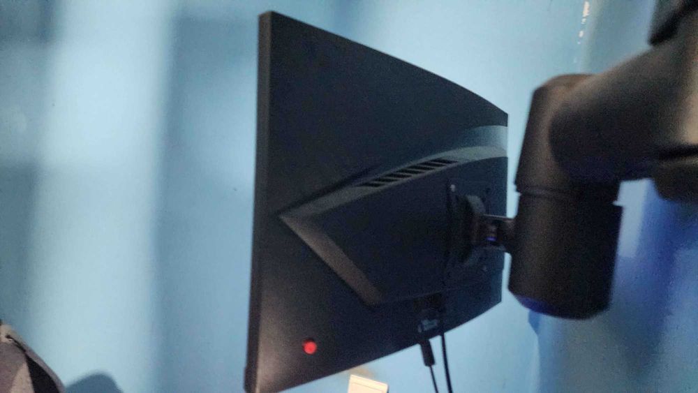 Monitor Curvo MSI valor negociável