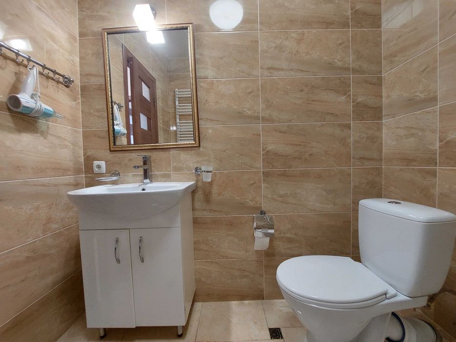 Оренда подобова З СВІТЛОМ м.С.Парк вул.Лисенка 8