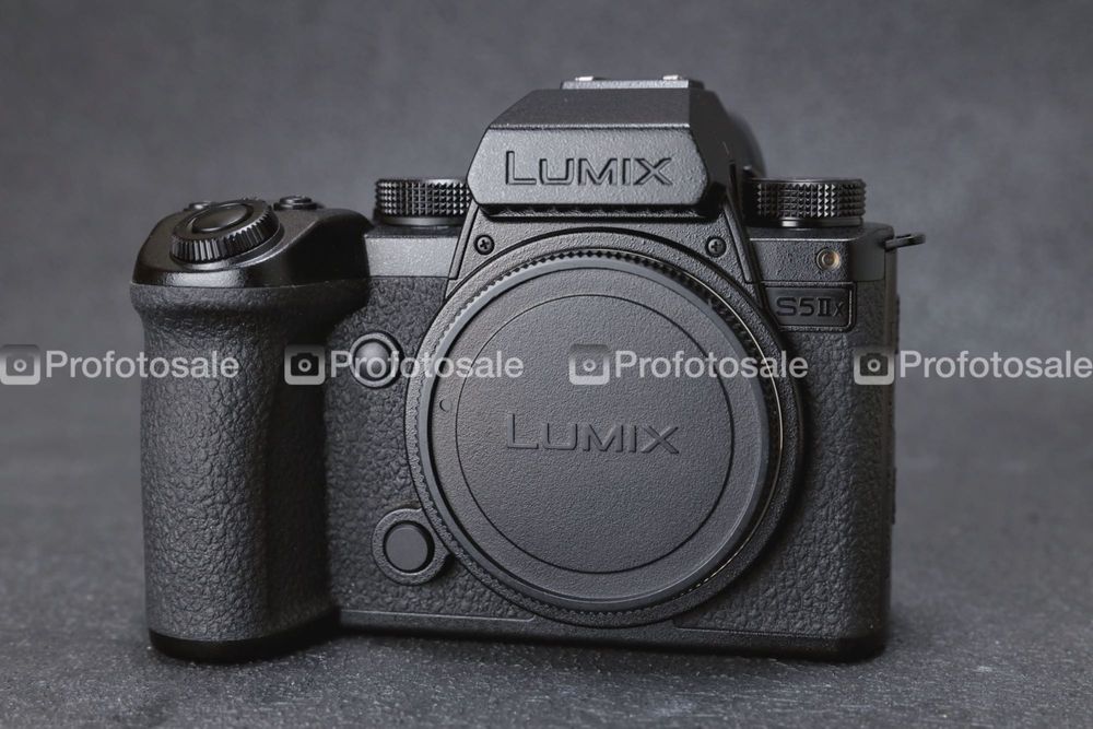 Фотоапарат Panasonic Lumix DC-S5 IIX