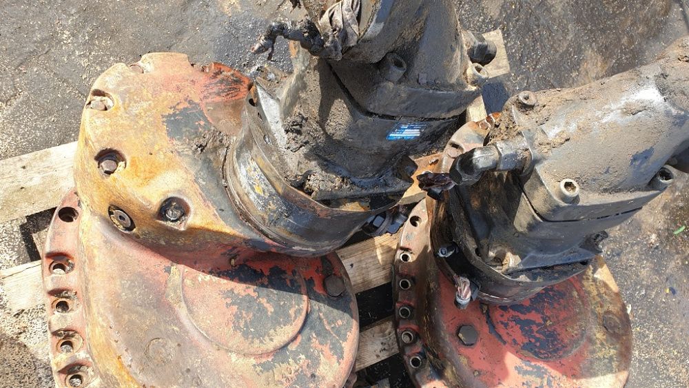 koparka Akerman H7 c volvo zwolnica gąsienicy koło zębate