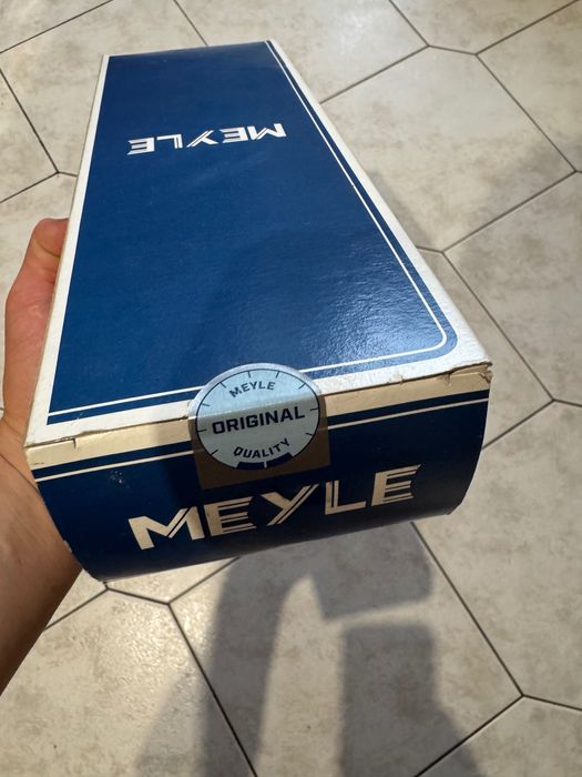 Фільтр повітряний MEYLE 212 321 0004