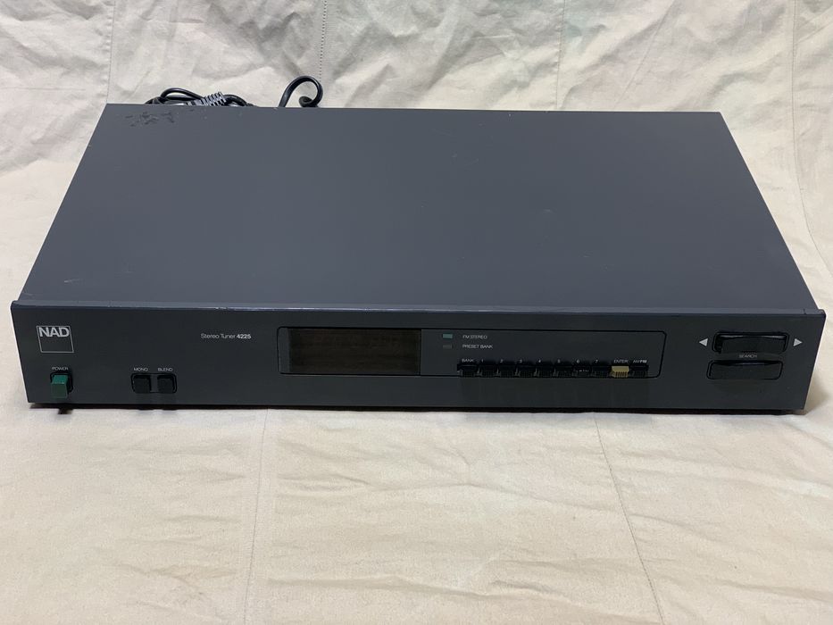 Тюнер stereo tuner NAD 4225