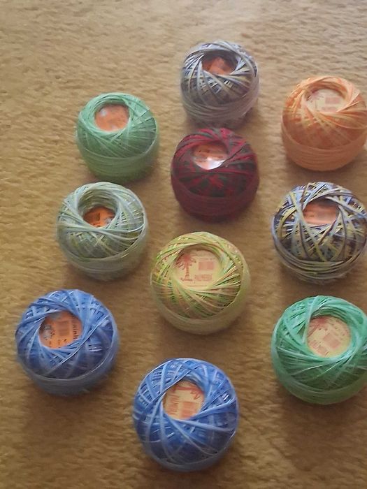 27 skeins of crochet thread no. 12, solid and variegated, new64738947956098121