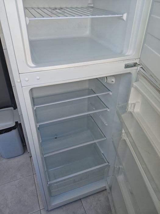 Frigorífico Teka/ 204L de capacidade total