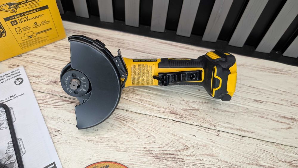 Болгарка КШМ Бесщіточна DeWalt DCG402
